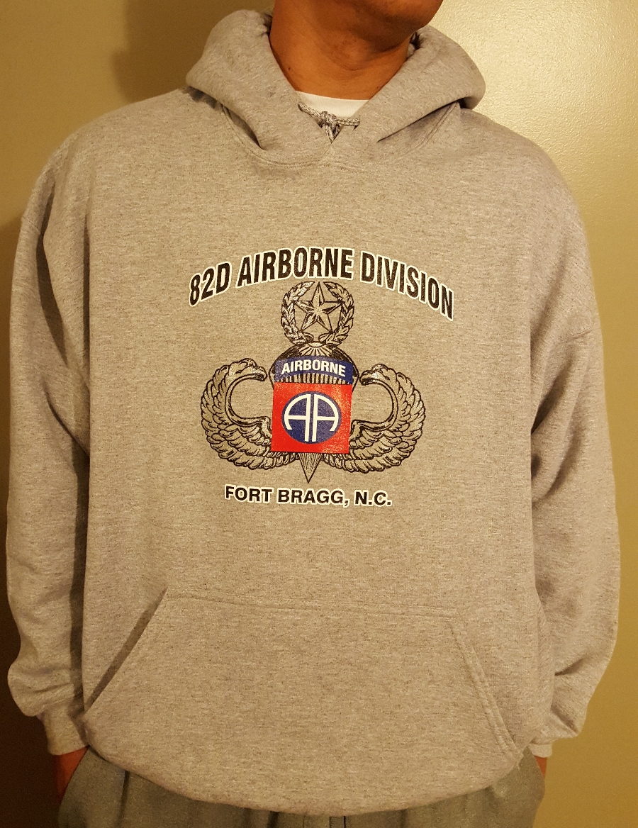 harmonisk udsagnsord Forvirret Hooded 82d Airborne with MasterWings Full Front - 82nd Airborne Division  Museum