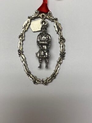 PARA ORNAMENTS HOLLY WREATH