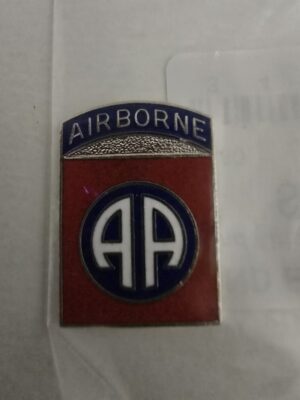 82ND EMBLEM SMALL METAL
